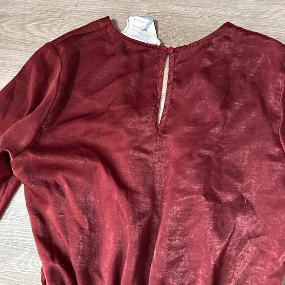 California Moonrise wine red satin bell sleeve romper plunging v neckline Medium - Picture 5 of 7